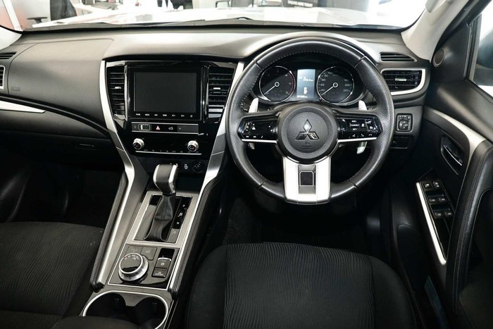 2024 Mitsubishi Pajero Sport GLS