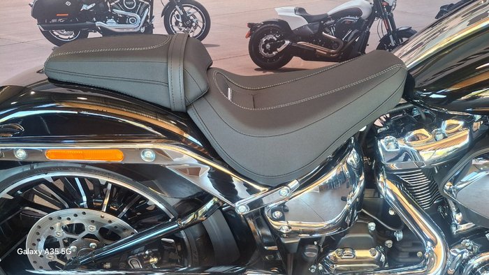 2025 Harley-davidson FXBR BREAKOUT (117) Vivid Black