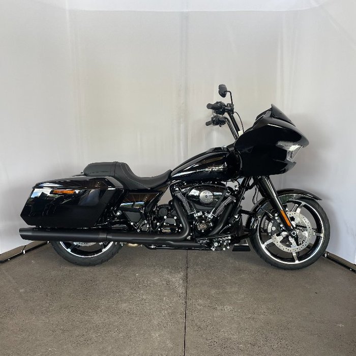 2025 Harley-davidson FLTRX ROAD GLIDE (117) Vivid Black