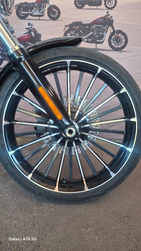 2025 Harley-davidson FXBR BREAKOUT (117) Vivid Black