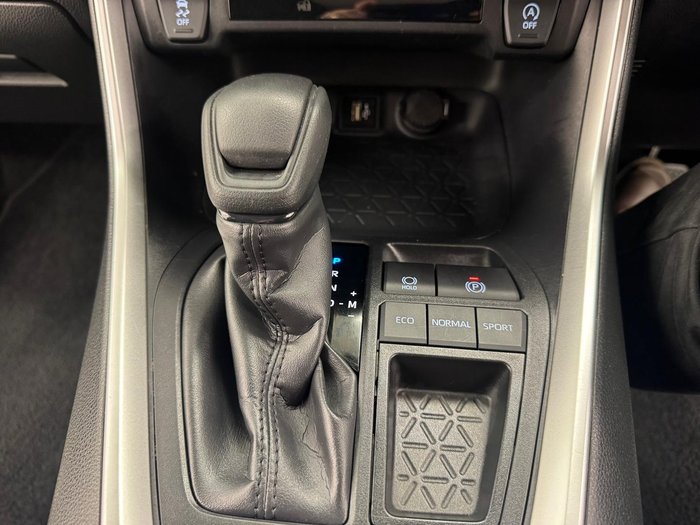 2024 Toyota RAV4 GX MXAA52R Silver Sky