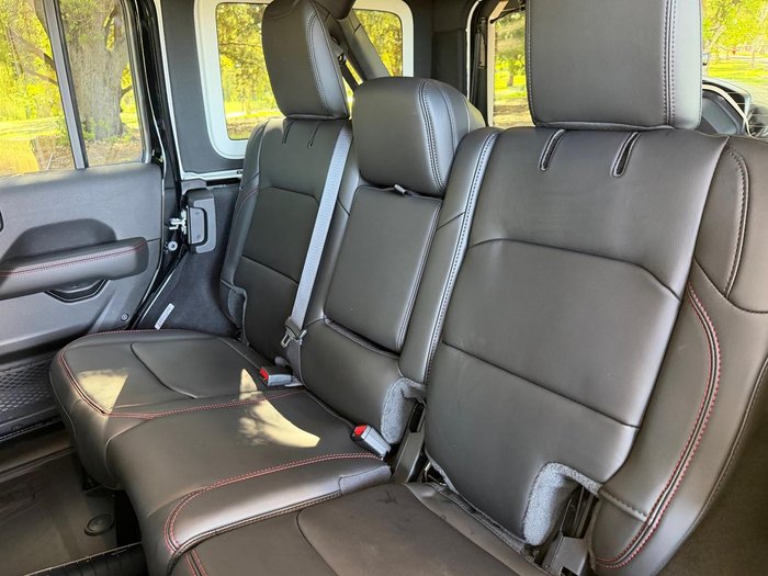 2025 Jeep Wrangler Unlimited Rubicon