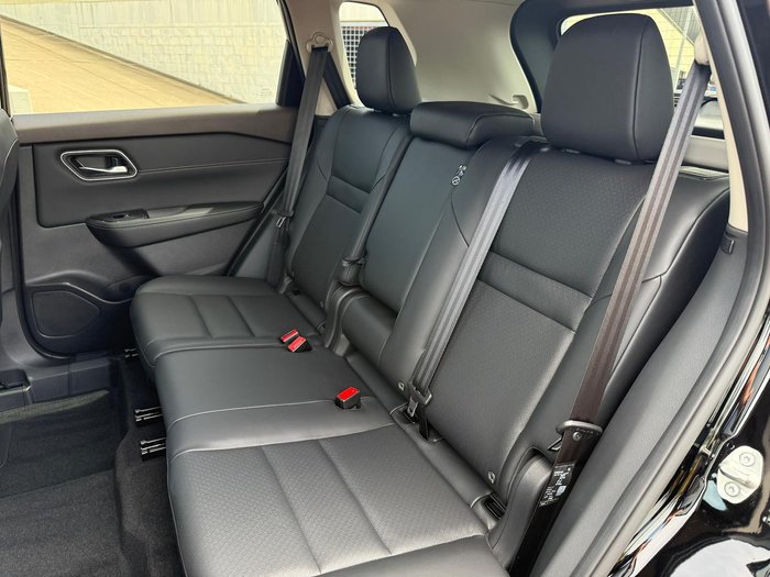 2025 Nissan X-TRAIL ST-L e-POWER