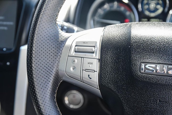 2021 Isuzu MU-X LS-T