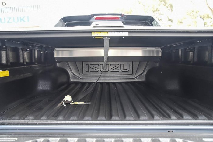 2025 Isuzu D-MAX X-TERRAIN