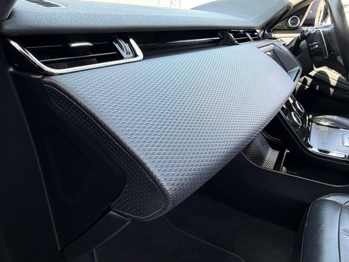 2022 Land Rover Range Rover Evoque P200 R-Dynamic S