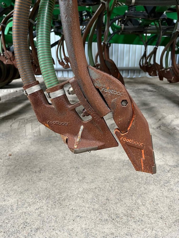 2022 John Deere H561 Air Hoe Drill