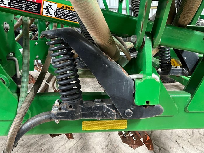 2022 John Deere H561 Air Hoe Drill