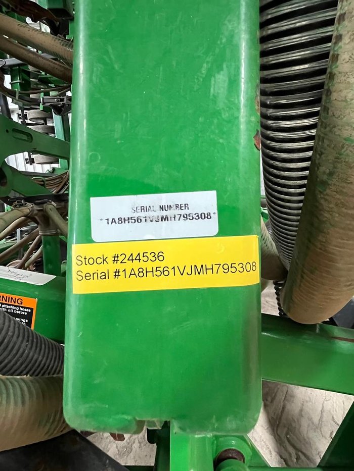 2022 John Deere H561 Air Hoe Drill
