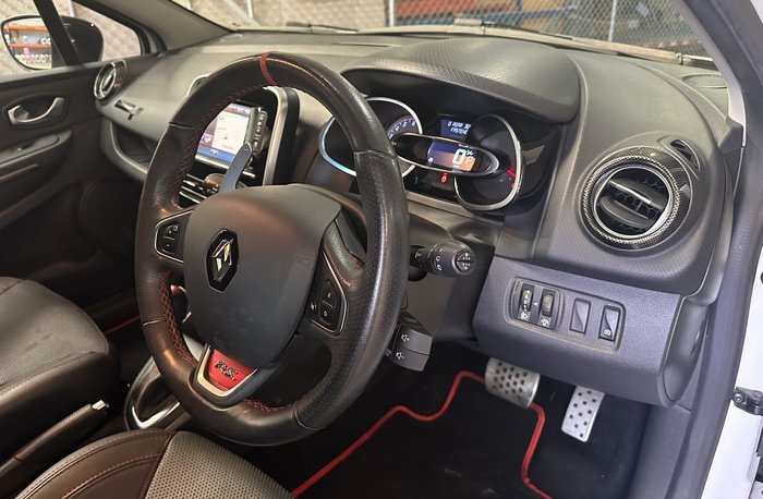 2015 Renault Clio R.S. 220 Trophy