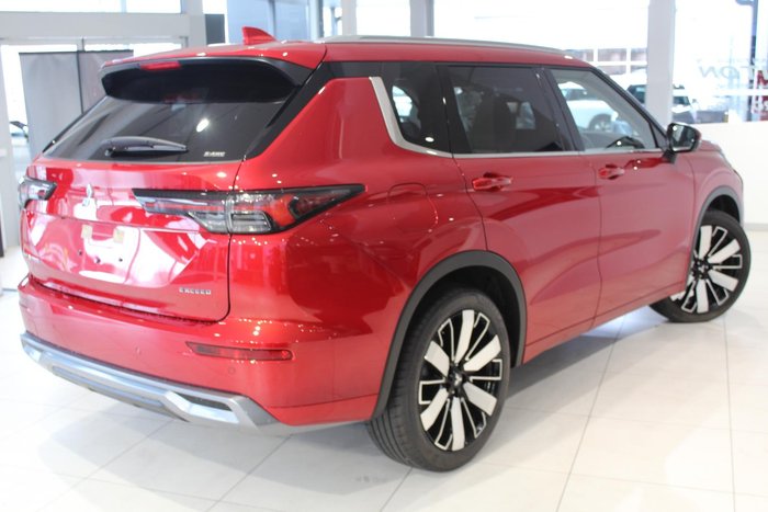 2025 Mitsubishi Outlander Exceed
