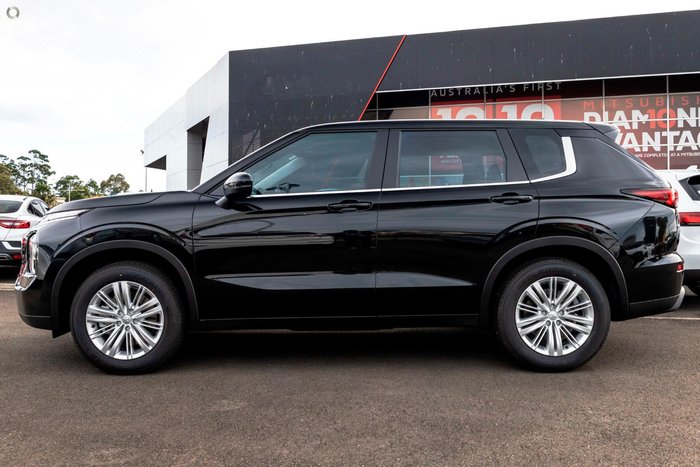 2025 Mitsubishi Outlander ES