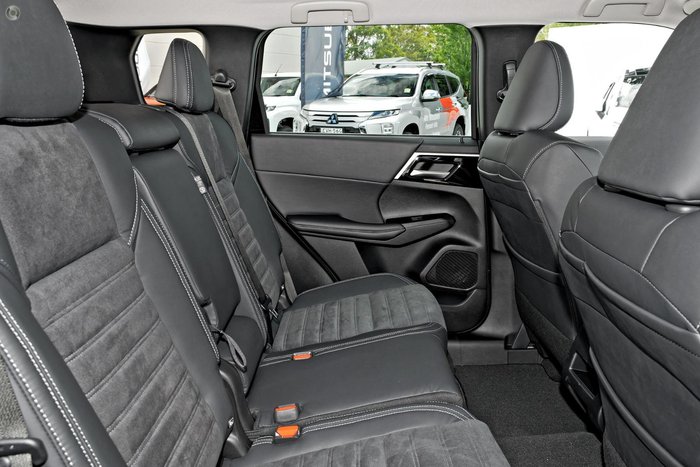 2025 Mitsubishi Outlander Aspire