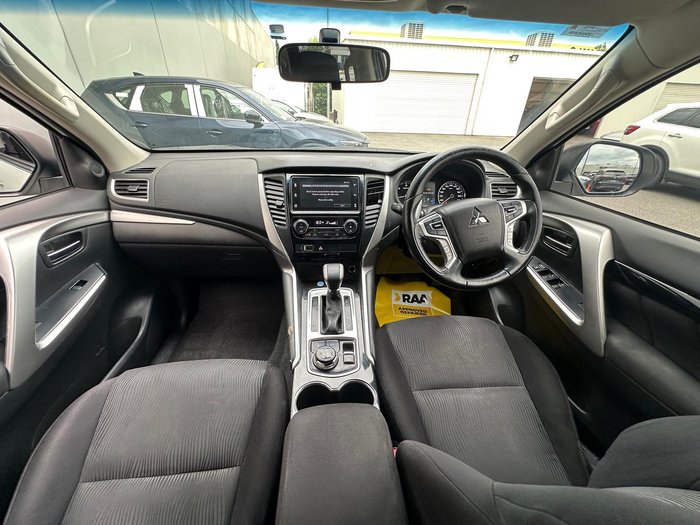 2018 Mitsubishi Pajero Sport GLX