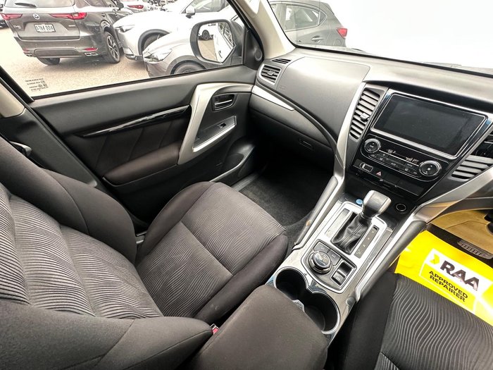 2018 Mitsubishi Pajero Sport GLX