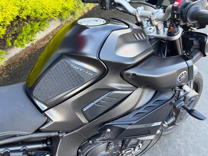 2018 Yamaha MT-10A Black