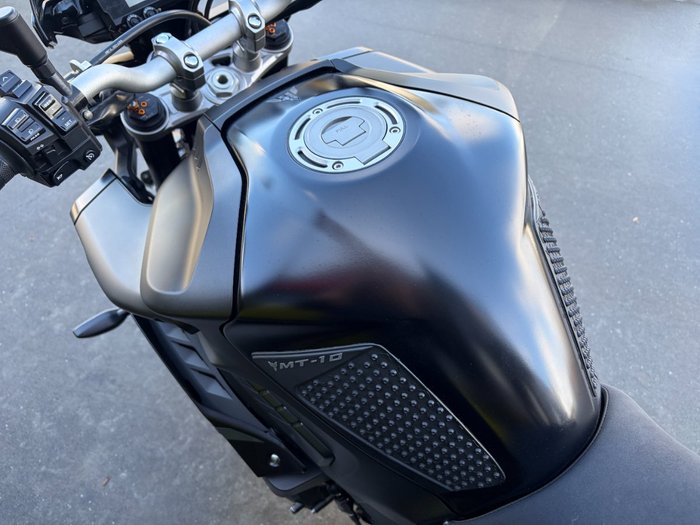 2018 Yamaha MT-10A Black