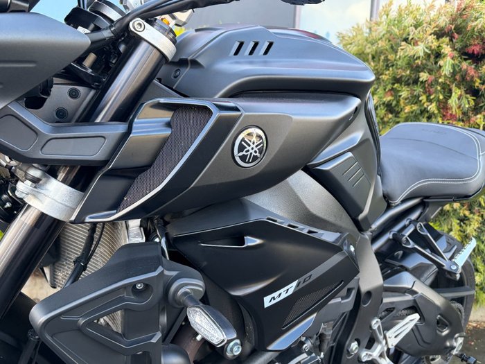 2018 Yamaha MT-10A Black