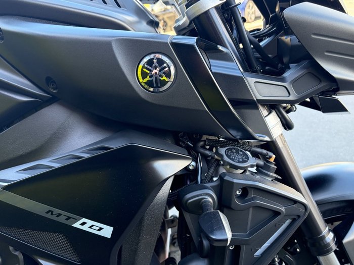 2018 Yamaha MT-10A Black