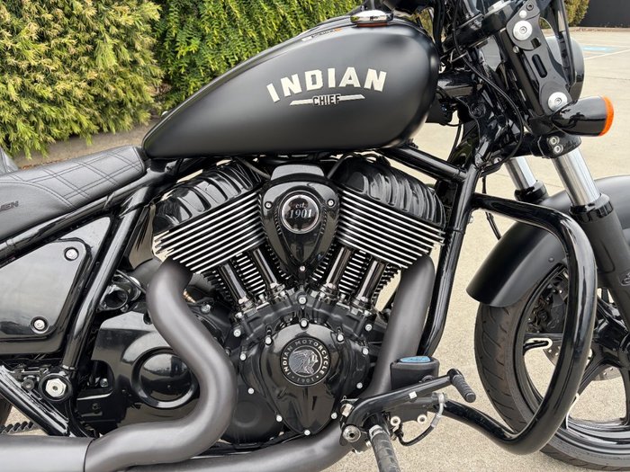 2023 Indian CHIEF DARK HORSE Black