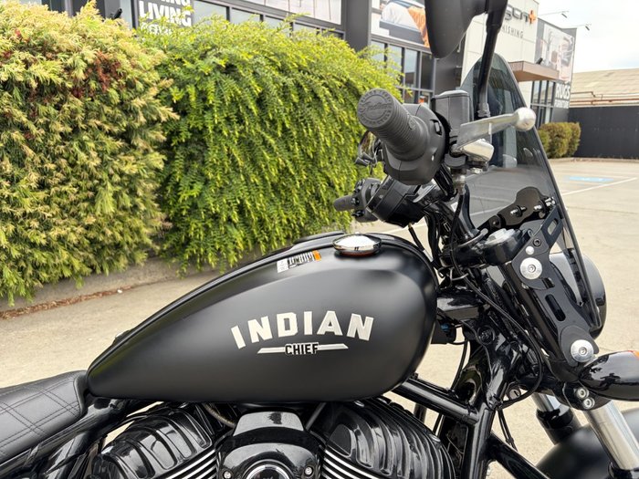 2023 Indian CHIEF DARK HORSE Black