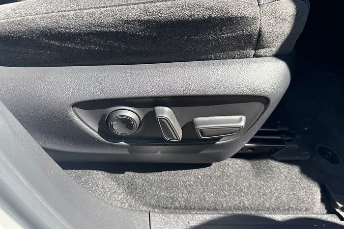 2025 Toyota Landcruiser GXL