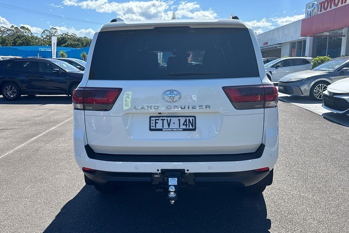 2025 Toyota Landcruiser GXL