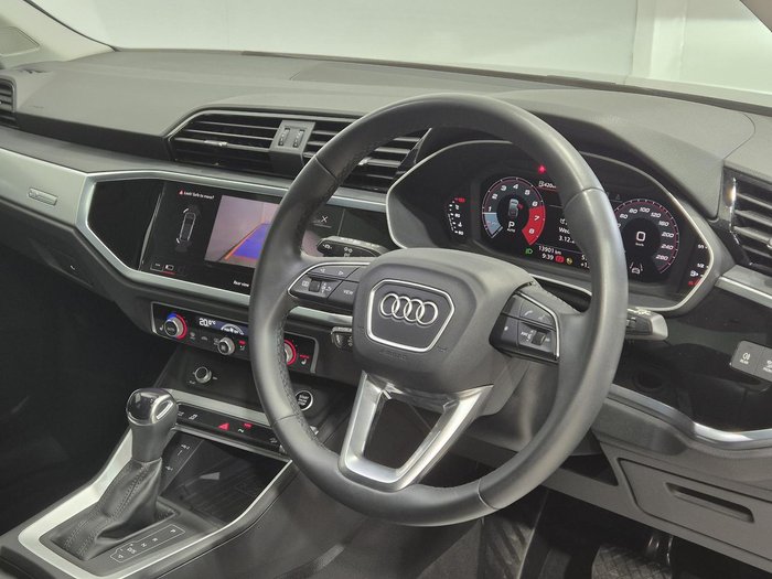 2022 Audi Q3 35 TFSI S line