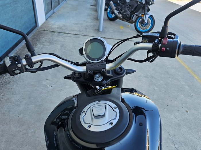 2023 CFMOTO 300 CL-X White