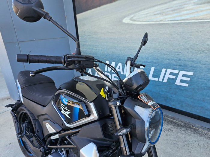 2023 CFMOTO 300 CL-X White