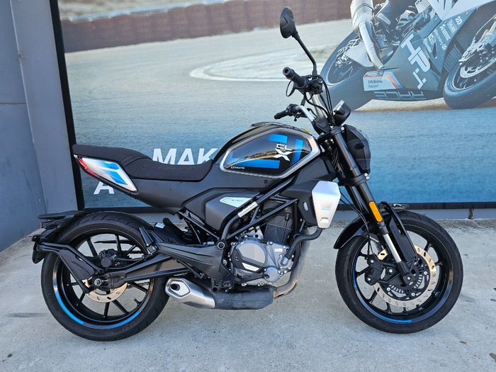 2023 CFMOTO 300 CL-X White