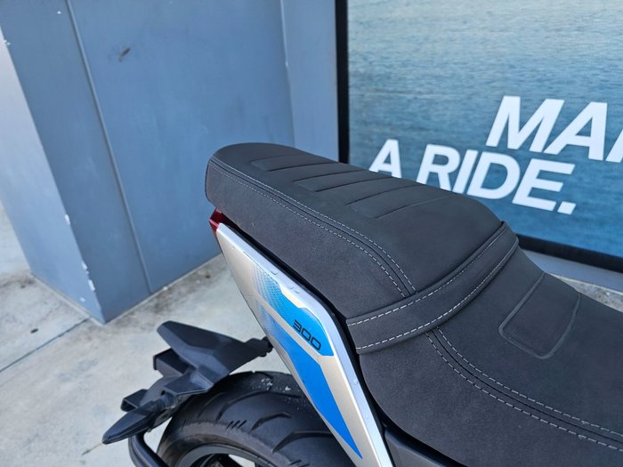 2023 CFMOTO 300 CL-X White