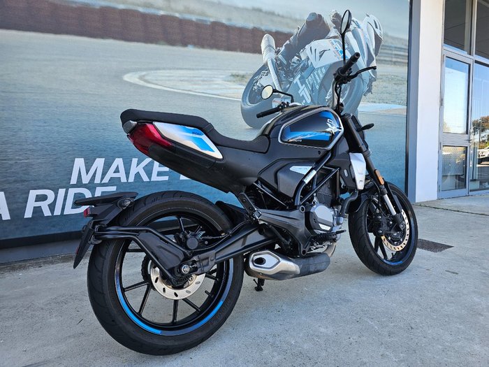 2023 CFMOTO 300 CL-X White