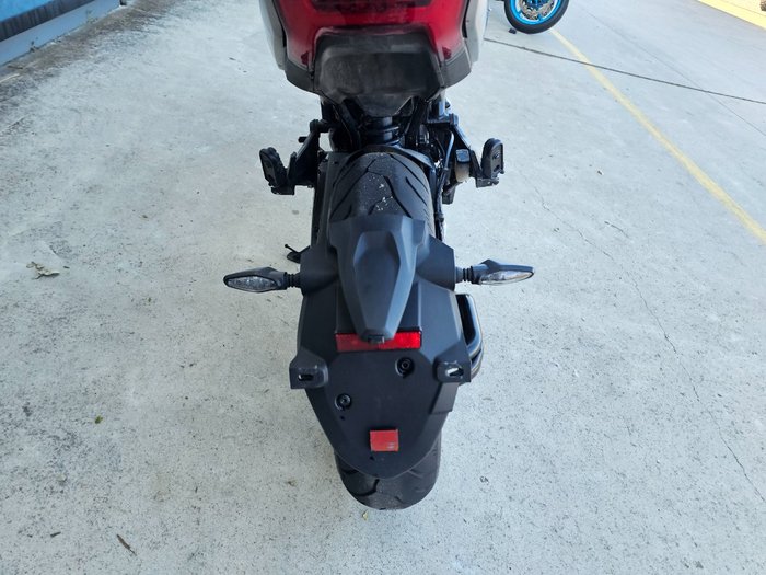 2023 CFMOTO 300 CL-X White