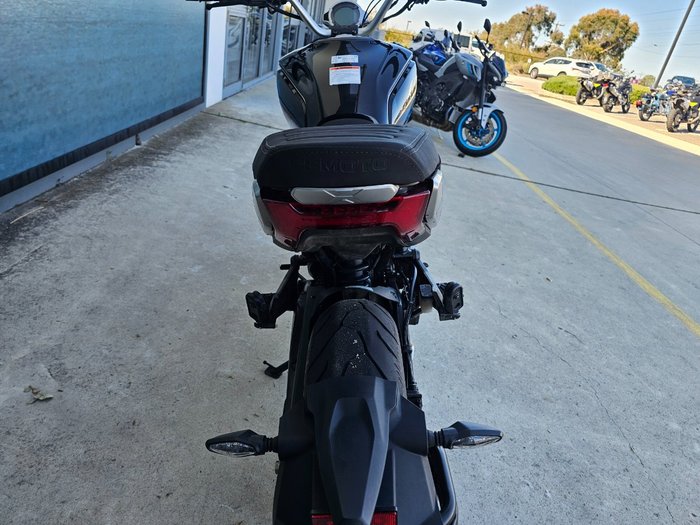 2023 CFMOTO 300 CL-X White