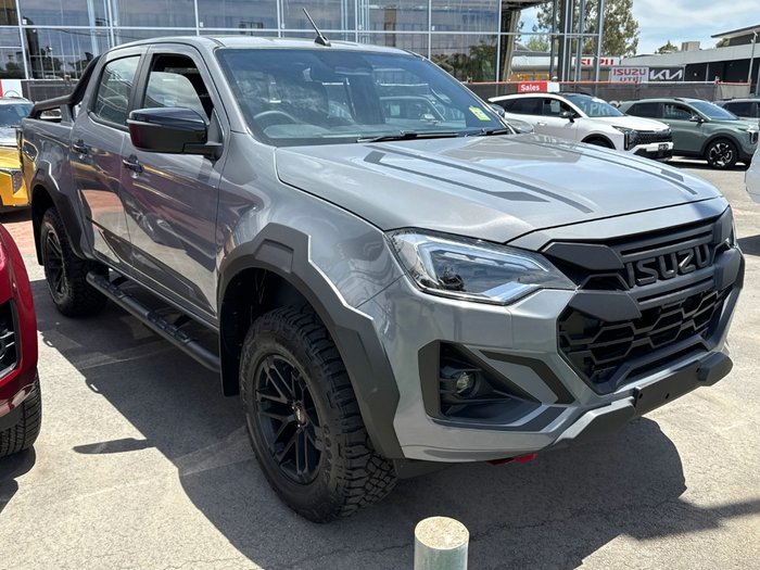 2025 Isuzu D-MAX BLADE