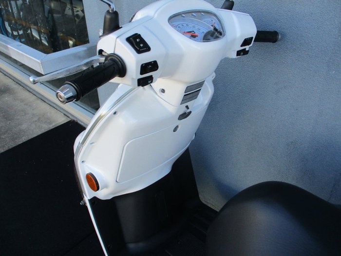2021 Kymco LIKE 125 White