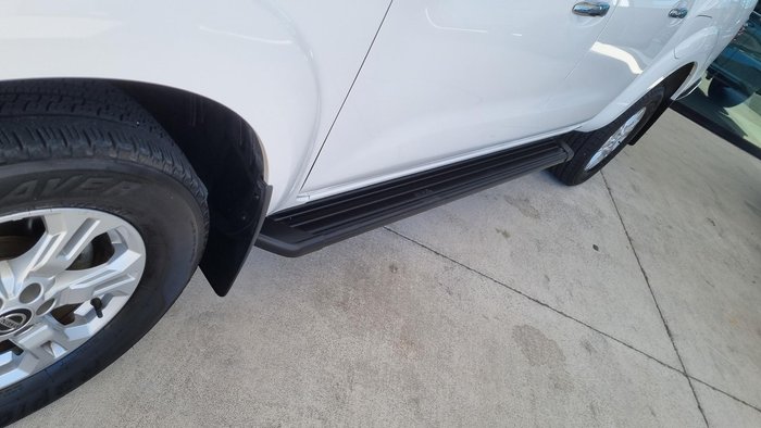 2020 Nissan Navara ST