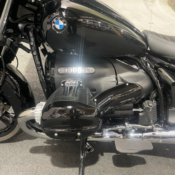 2021 BMW Motorrad R 18 Black