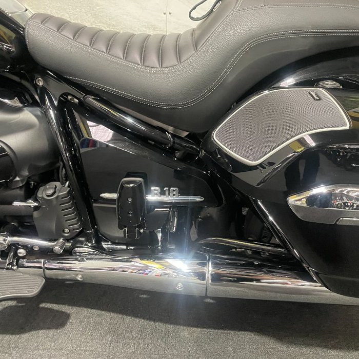 2021 BMW Motorrad R 18 Black