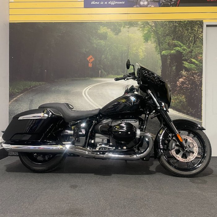 2021 BMW Motorrad R 18 Black