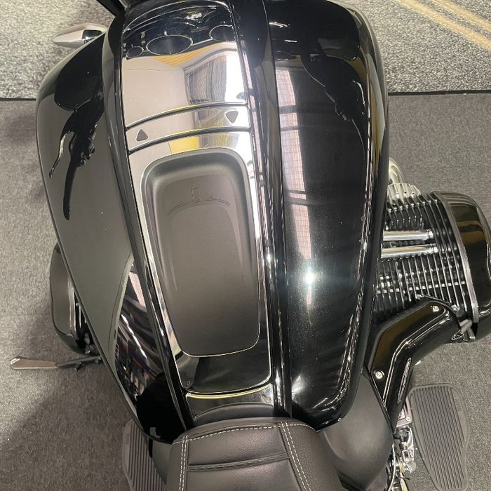 2021 BMW Motorrad R 18 Black