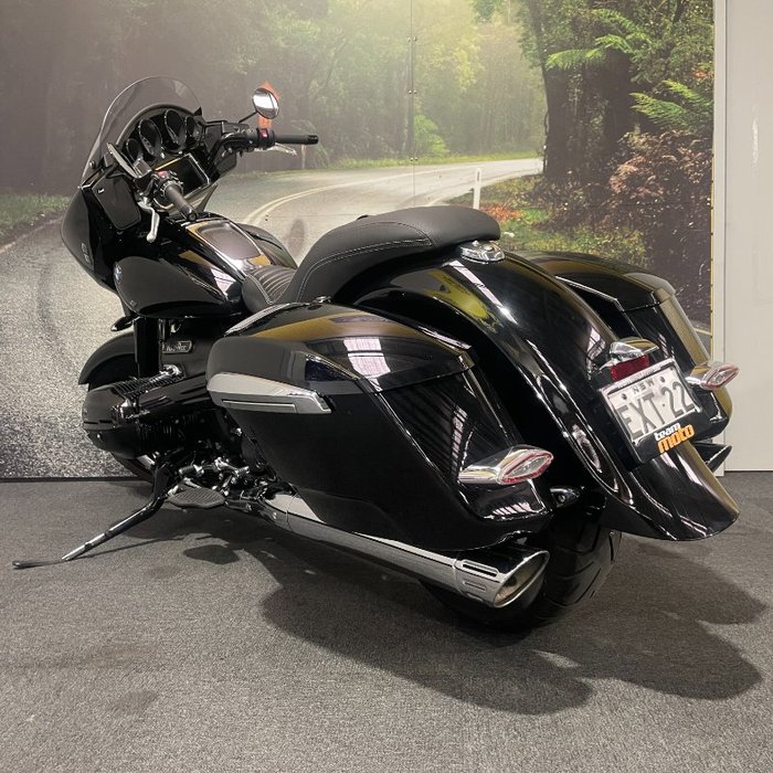 2021 BMW Motorrad R 18 Black