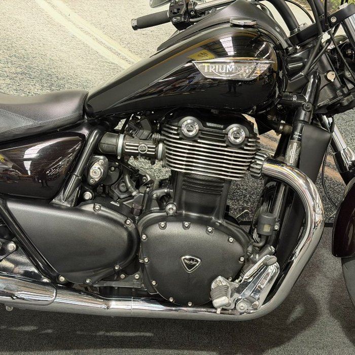 2011 Triumph THUNDERBIRD STORM (ABS) Black