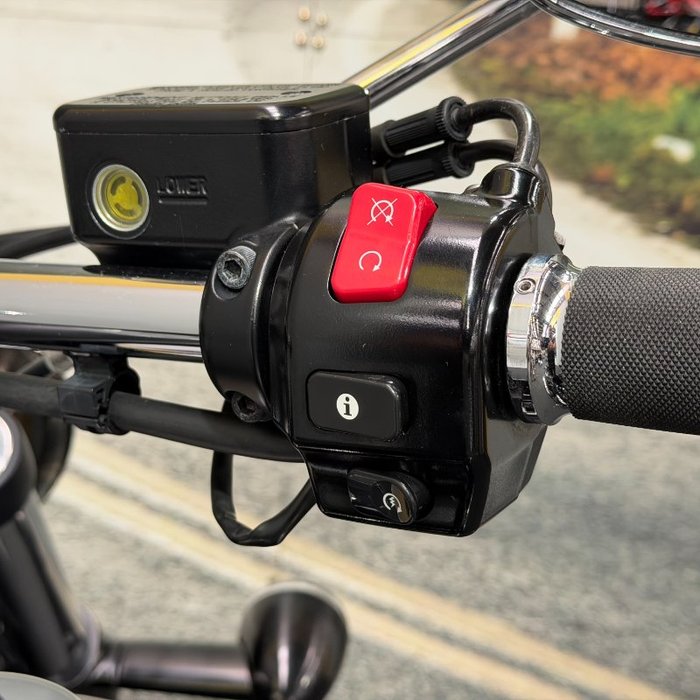 2011 Triumph THUNDERBIRD STORM (ABS) Black