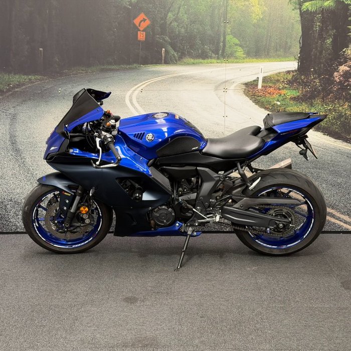 2022 Yamaha YZF-R7LA Blue