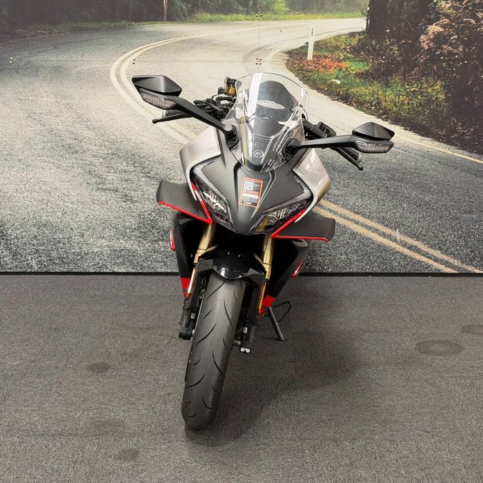 2024 CFMOTO 2024 Cf Moto 450CC 450SR ABS ROAD White