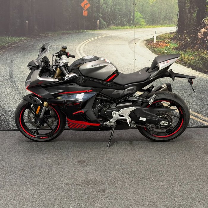 2024 CFMOTO 2024 Cf Moto 450CC 450SR ABS ROAD White