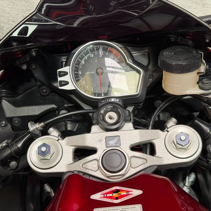 2008 Honda CBR1000RR (FIREBLADE) Maroon