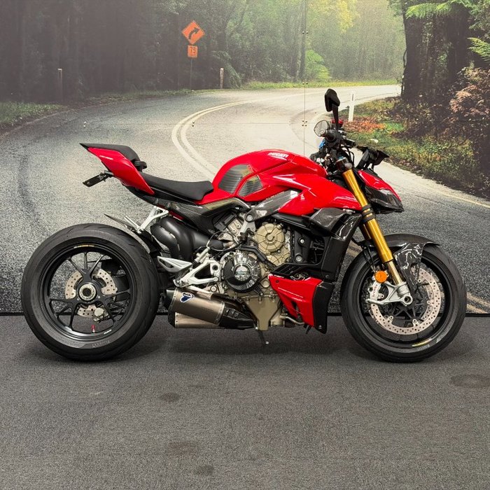 2021 DUCATI STREETFIGHTER V4 S Red